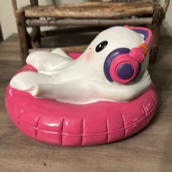 HERE LIES SUMMER GHOST WITH HEADPHONES ON FLOATY SUMMERWEEN DECOR - Picture 4 of 12